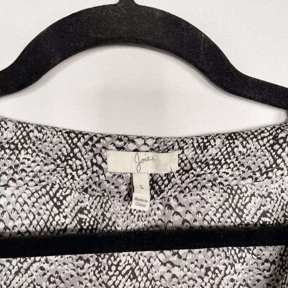 Joie Small Gray Black Snakeprint Silk Purine Button Front Blouse Top 3/4 Sleeve - Picture 6 of 9